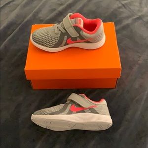 Brand new Toddler Nike shoes size 9